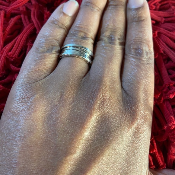 Ring - Picture 4 of 8